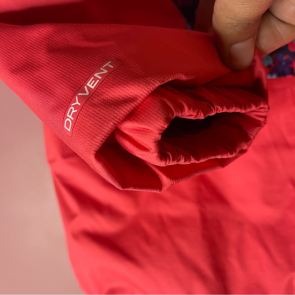 The North Face Snowquest insulated Toddler Jacket in Vibrant Purple - Picture 5 of 10